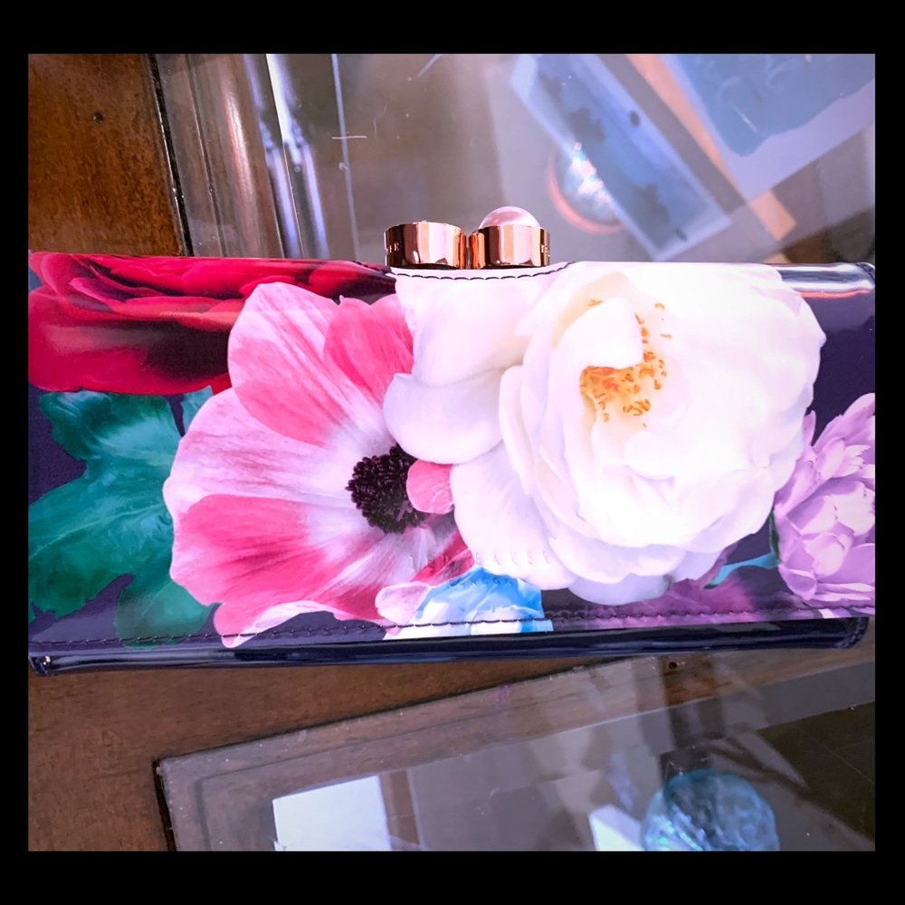 Ted Baker brand new rare floral wallet